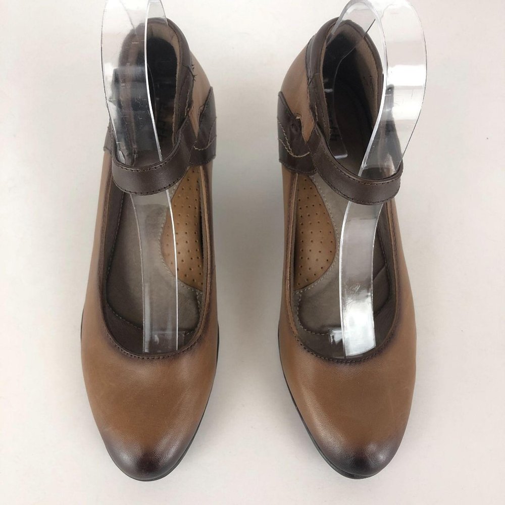 *SOLD* Earth Garnet Almond Brown Ankle Strap Heels Sz 8B - Picture 4 of 9